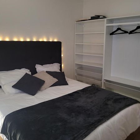 L'Appartement Ideal 4 Voyageurs Boulogne-Billancourt Bagian luar foto